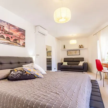 Antico Rione Apartment *